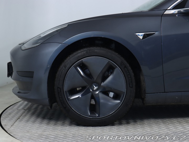 Tesla Model 3 Std Range Plus 52kWh 2020