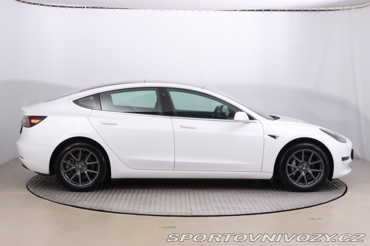 Tesla Model 3 Std Range Plus 52kWh 2020
