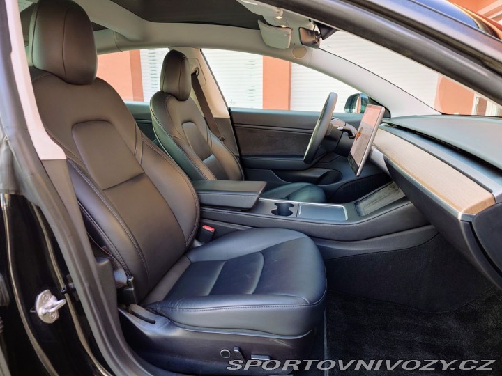 Tesla Model 3 PRODÁNO 2021