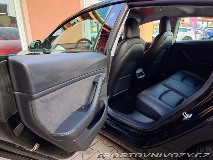 Tesla Model 3 PRODÁNO 2021