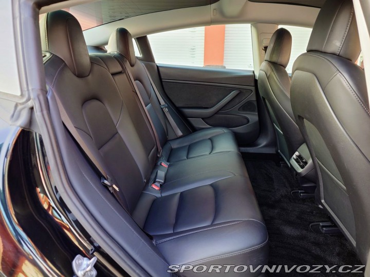 Tesla Model 3 PRODÁNO 2021