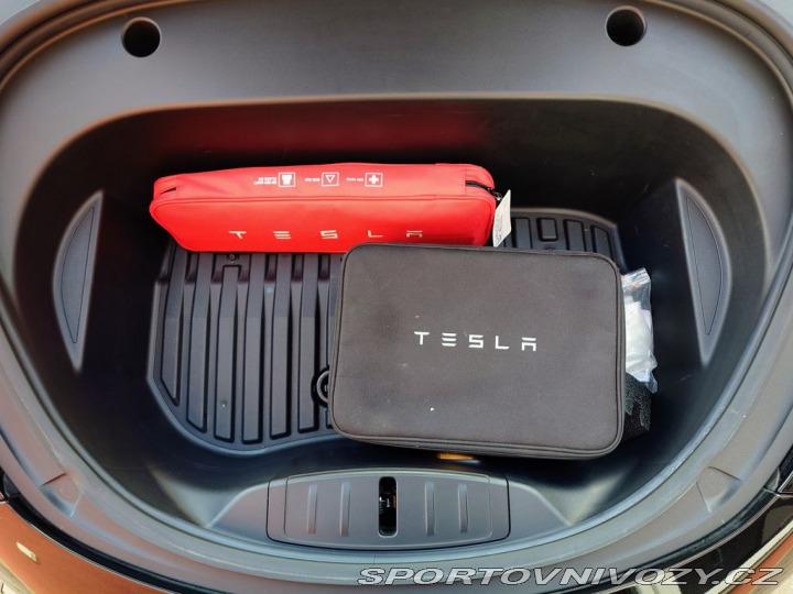 Tesla Model 3 PRODÁNO 2021