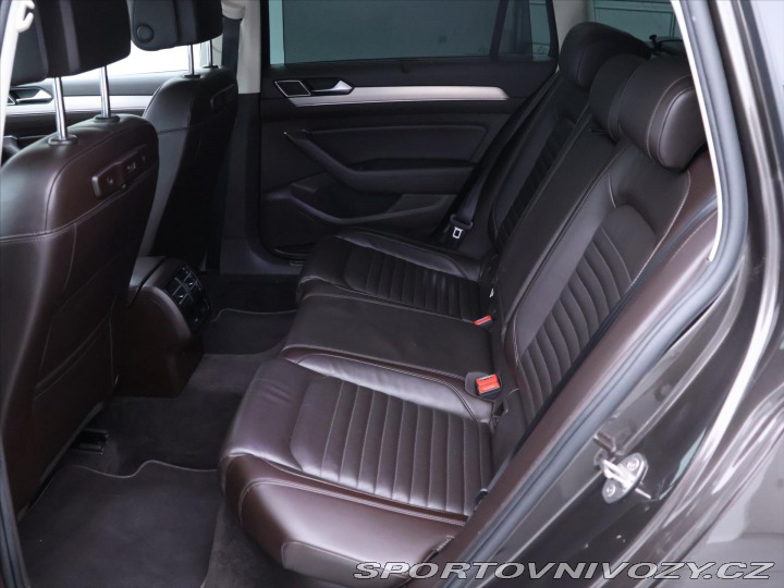 Volkswagen Ostatní modely Passat 2,0 BiTDI 176kW 4M Highli 2015