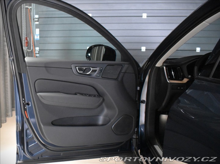 Volvo Ostatní modely XC60 2,0 T6 Ultra Dark 2026