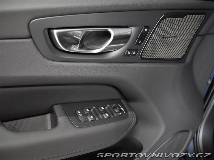 Volvo Ostatní modely XC60 2,0 T6 Ultra Dark 2026