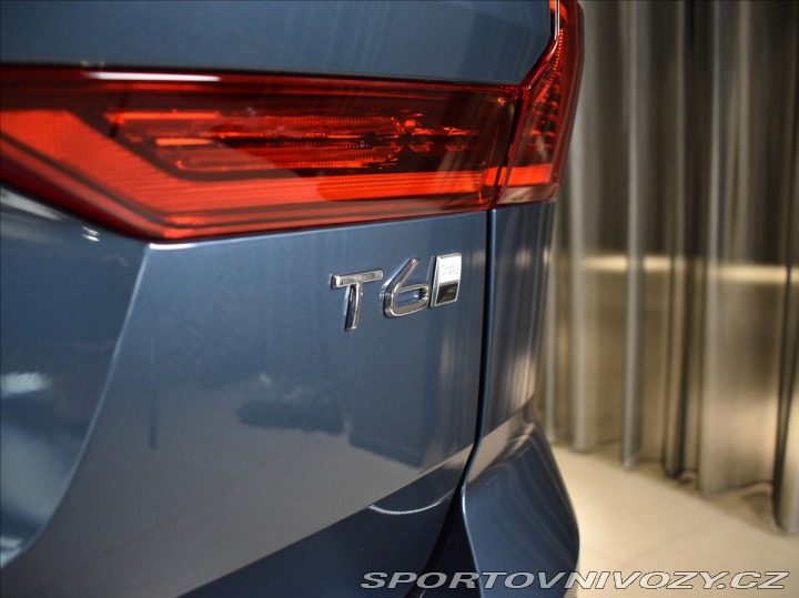 Volvo Ostatní modely XC60 2,0 T6 Ultra Dark 2026