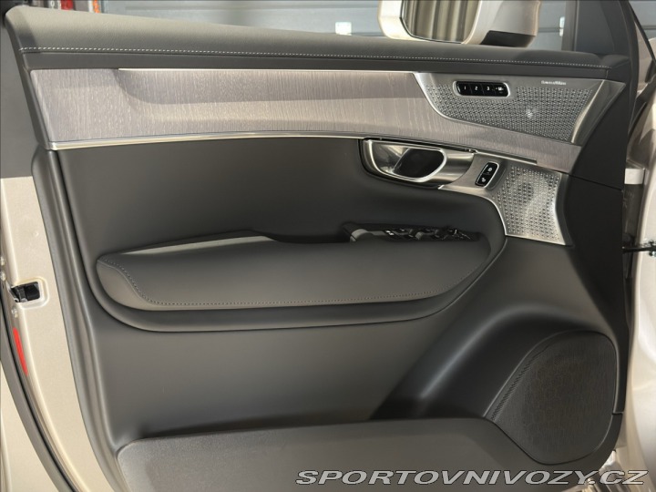 Volvo Ostatní modely XC90 2,0 T8 Ultra Bright 2026