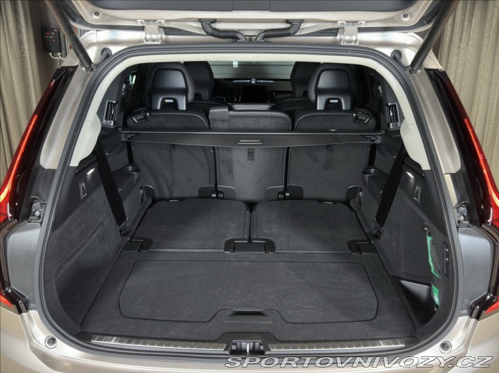 Volvo Ostatní modely XC90 2,0 T8 Ultra Bright 2026
