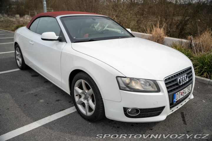 Audi A5 Cabriolet  2.0 TDi M6  /A 2010