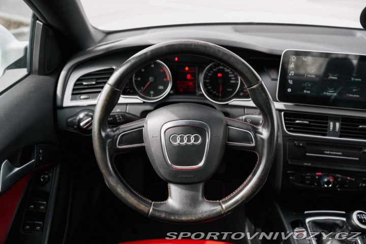 Audi A5 Cabriolet  2.0 TDi M6  /A 2010
