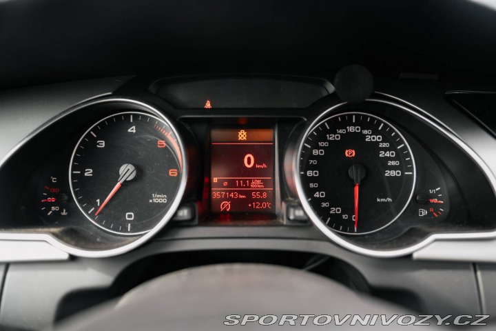 Audi A5 Cabriolet  2.0 TDi M6  /A 2010