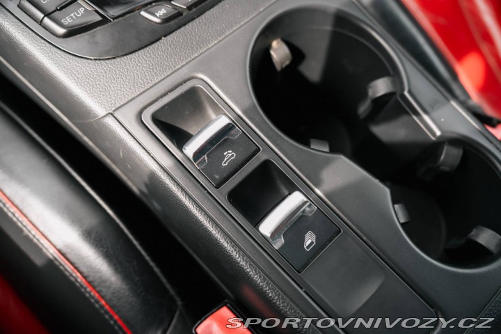 Audi A5 Cabriolet  2.0 TDi M6  /A 2010