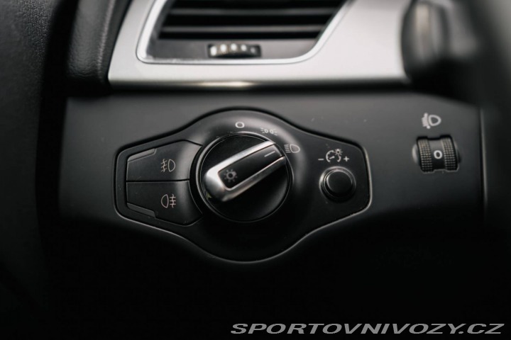 Audi A5 Cabriolet  2.0 TDi M6  /A 2010