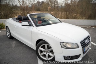 Audi A5 Cabriolet  2.0 TDi M6  /A 2010