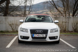 Audi A5 Cabriolet  2.0 TDi M6  /A 2010