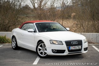 Audi A5 Cabriolet  2.0 TDi M6  /A 2010