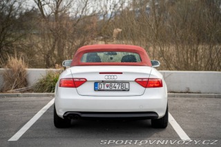 Audi A5 Cabriolet  2.0 TDi M6  /A 2010