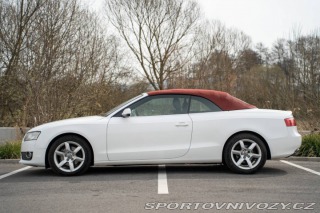 Audi A5 Cabriolet  2.0 TDi M6  /A 2010