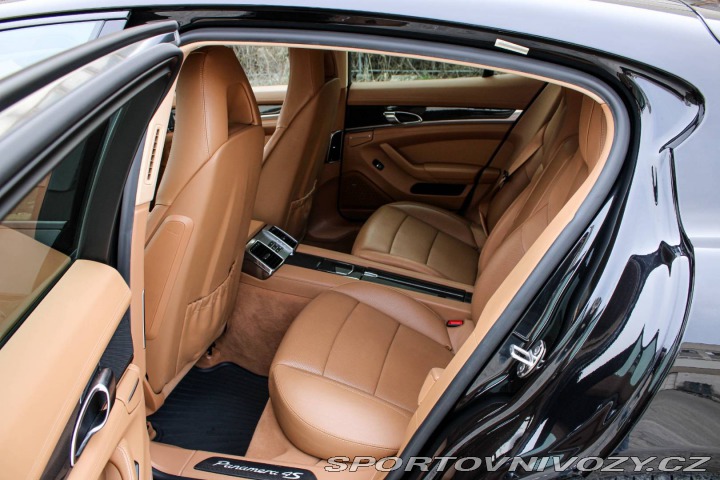 Porsche Panamera 4S 4.8 PDK 294kW / AJ NA 2010