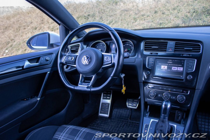 Volkswagen Golf 2.0 TDI GTD 135 kW DSG / 2016