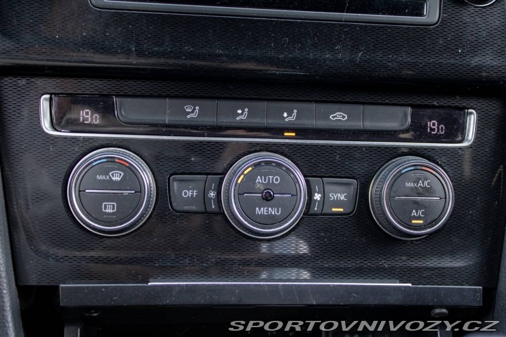 Volkswagen Golf 2.0 TDI GTD 135 kW DSG / 2016