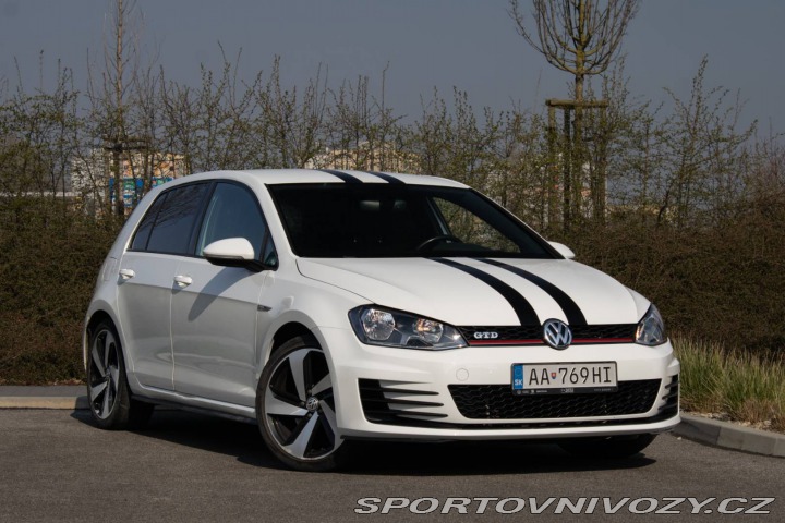 Volkswagen Golf 2.0 TDI GTD 135 kW DSG / 2016