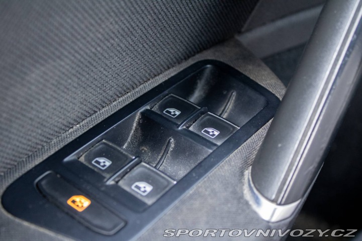 Volkswagen Golf 2.0 TDI GTD 135 kW DSG / 2016