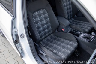 Volkswagen Golf 2.0 TDI GTD 135 kW DSG / 2016