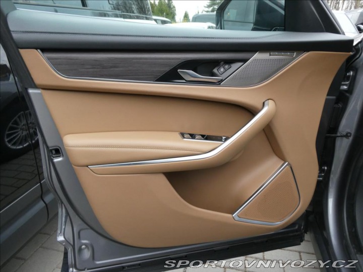Jaguar F-Pace 2,0 P250 SE 1Maj, ČR DPH 2022