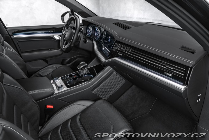 Volkswagen Ostatní modely Touareg R-line 4M Vzduch IQ Ergo 2022