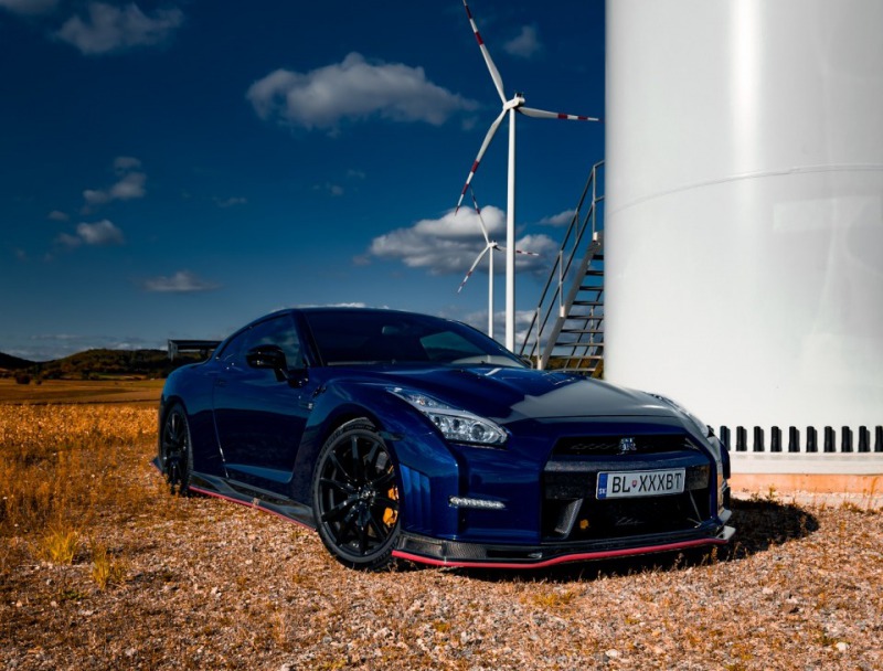 Nissan GT-R 