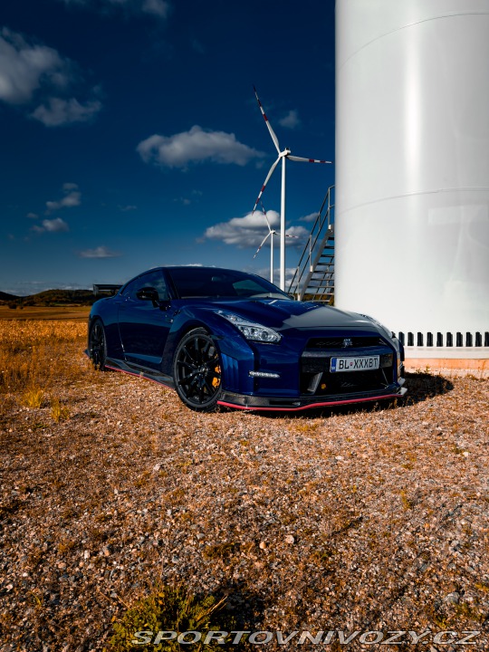 Nissan GT-R 2012