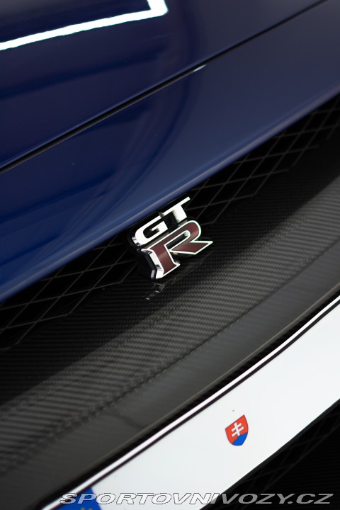 Nissan GT-R  2012