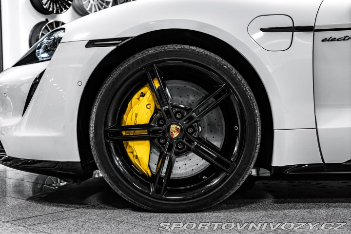Porsche Taycan Turbo S PDCC/PCCB/360/PAN 2020