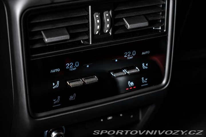 Porsche Cayenne E-Hybrid Coupe CHRONO/TV/ 2025