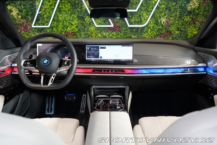 BMW 7 M760e*GRAN LUSSO*B&W* 2025