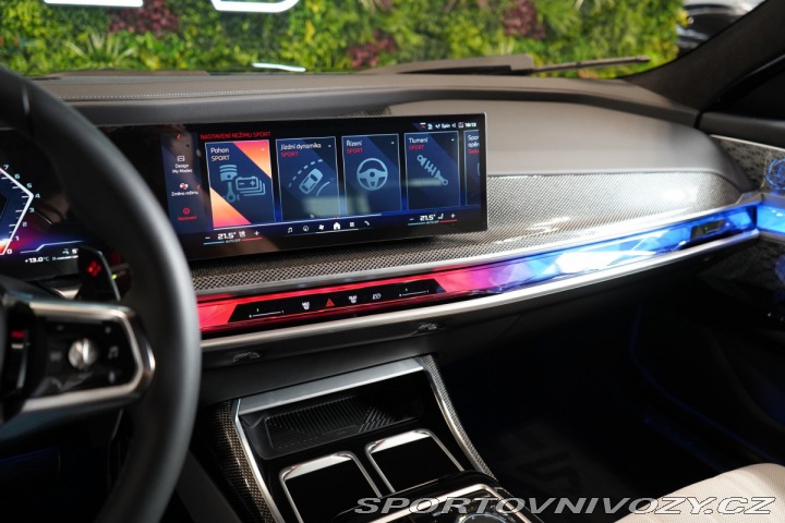 BMW 7 M760e*GRAN LUSSO*B&W* 2025