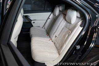 BMW 7 M760e*GRAN LUSSO*B&W* 2025