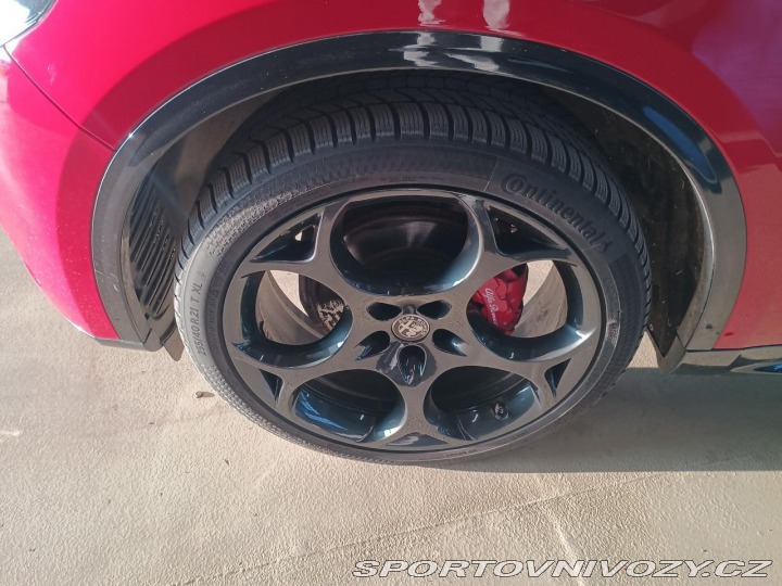 Alfa Romeo Stelvio 2.0 Turbo 16V 206kW Veloc 2024