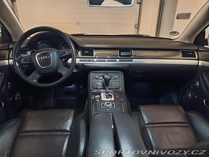 Audi S8  2008