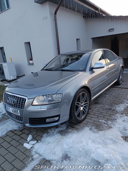 Audi S8  2008