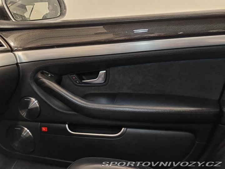 Audi S8  2008