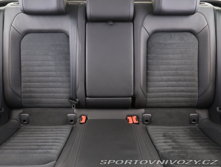 Volkswagen Ostatní modely Passat Highline 2.0 BiTDI 2015