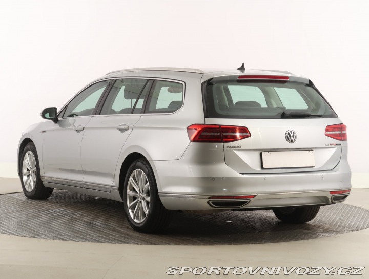 Volkswagen Ostatní modely Passat Highline 2.0 BiTDI 2015