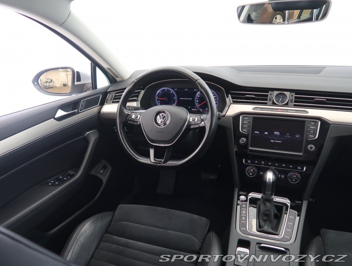 Volkswagen Ostatní modely Passat Highline 2.0 BiTDI 2015