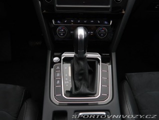 Volkswagen Ostatní modely Passat Highline 2.0 BiTDI 2015