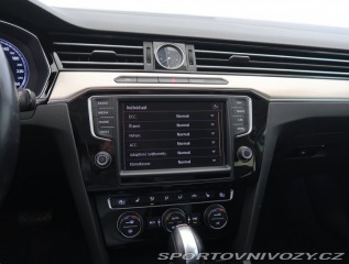 Volkswagen Ostatní modely Passat Highline 2.0 BiTDI 2015