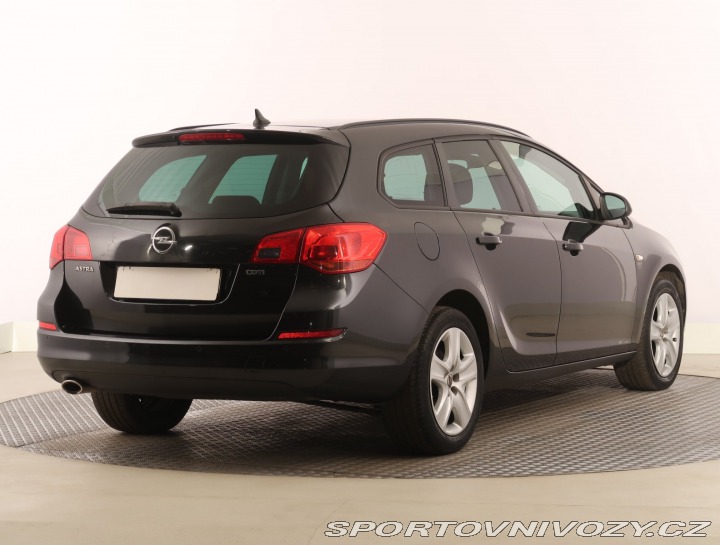 Opel Astra 2.0 CDTI 2011
