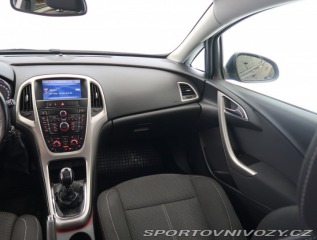 Opel Astra 2.0 CDTI 2011