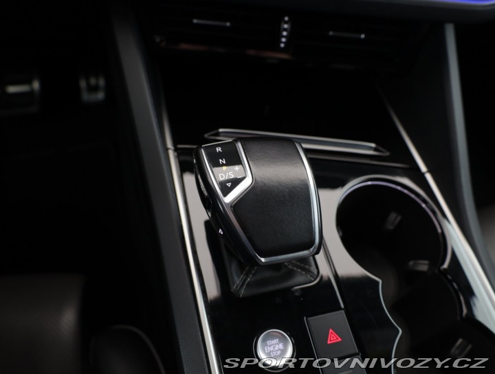 Volkswagen Ostatní modely Touareg R 3.0 TDI 2021